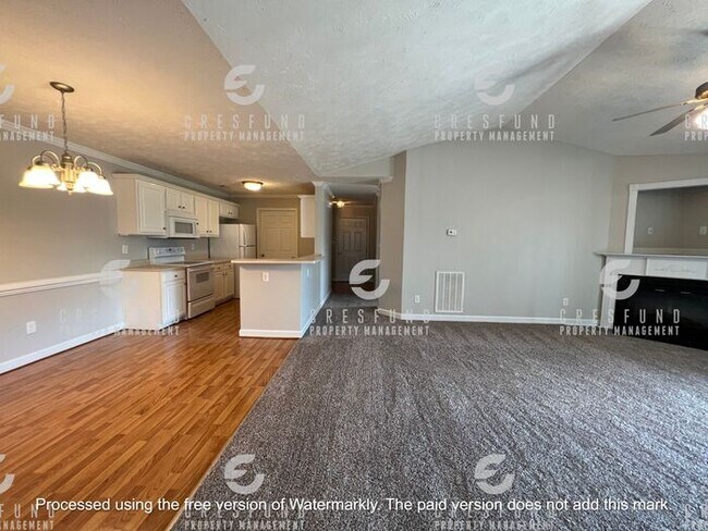 Building Photo - 2Bdrm 2Bath in Gated Community - Available Now!