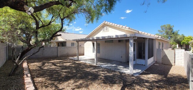 Building Photo - 9013 Crooked Shell Ave