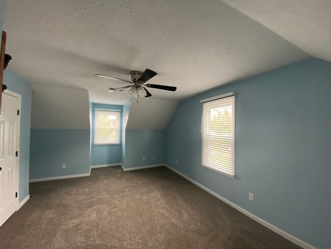 Building Photo - 607 N Greenwood Ext