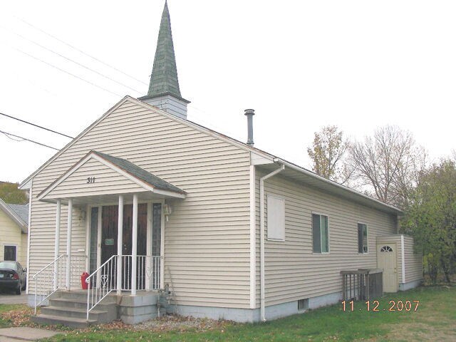 Building Photo - 311 Center St