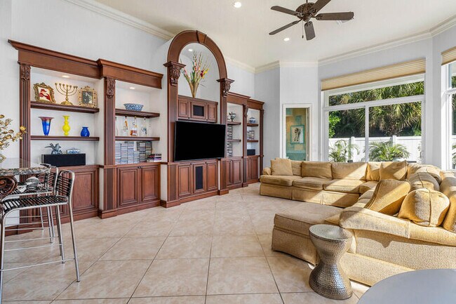Building Photo - 16251 Bristol Pointe Dr