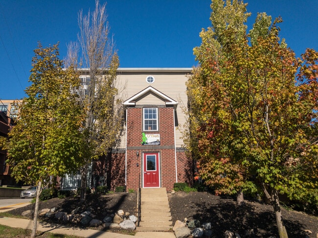 Building Photo - 140 S. Salisbury St.