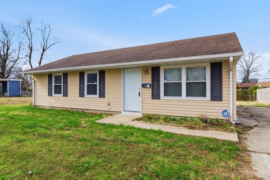 Building Photo - 850 St Bartholomew Dr