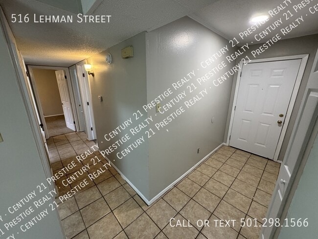 Building Photo - 516 Lehman Dr