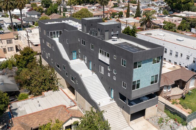 Primary Photo - 3045 W Boulevard3H-3H
