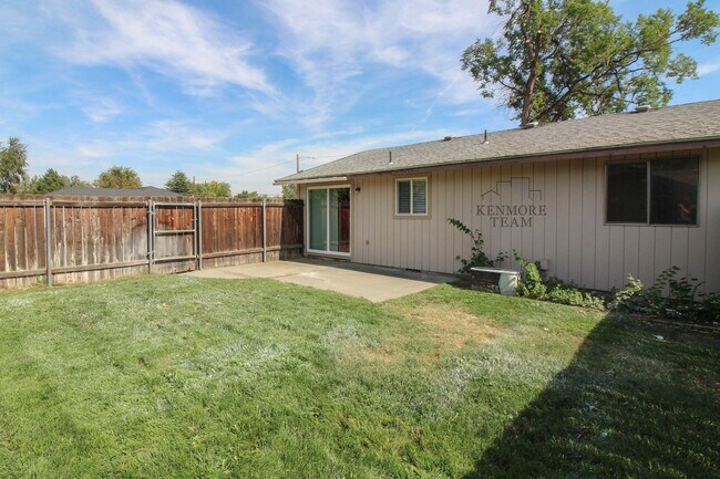 Building Photo - 1602 Swift Blvd