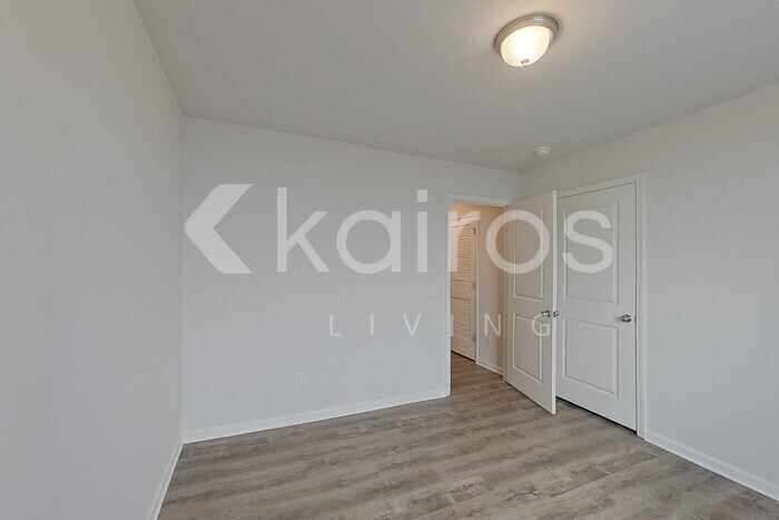 Building Photo - 2537 Provence Dr SE