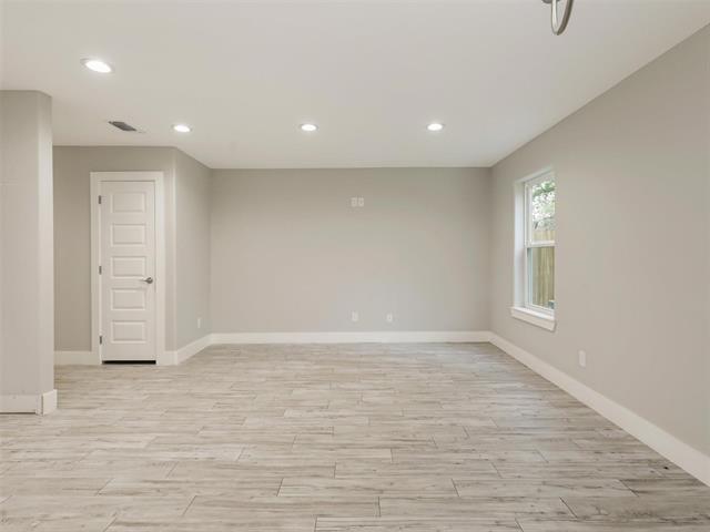 Building Photo - 724 W Walker St