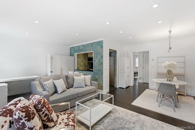 Building Photo - 26 Layton Ave