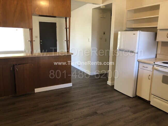 Building Photo - NO DEPOSIT option available for qualified ...