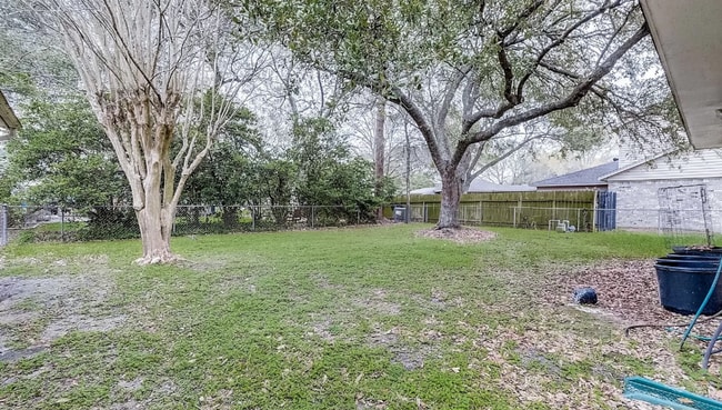 Building Photo - Amazing 4 Bedroom Homein the heart of Katy...
