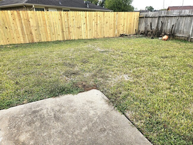 Building Photo - 8215 Summer Quail Dr