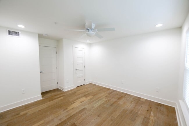 Building Photo - 8 Bedrooms 8 Baths Pre-leasing Now for 202...