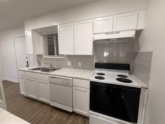 Building Photo - 2308 Alta Vista Ave