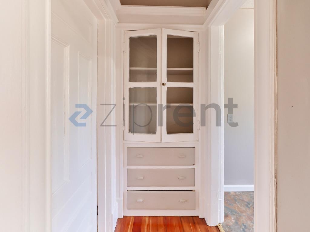 Building Photo - Unit 1