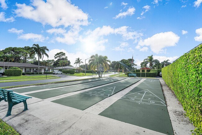 Building Photo - 5074 Privet Pl