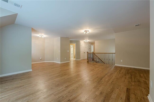 Building Photo - 7925 Majors Mill Dr