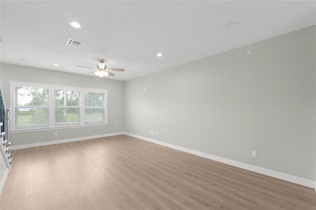 Building Photo - 5262 Ella Blvd