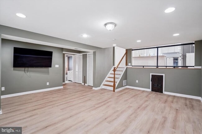 Building Photo - 3308 Estelle Terrace