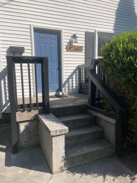 Building Photo - 1417 Rufer Ave