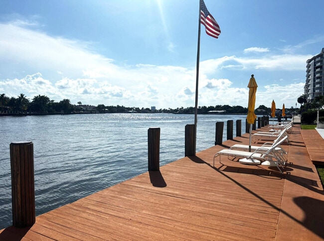 Building Photo - 341 N Birch Rd