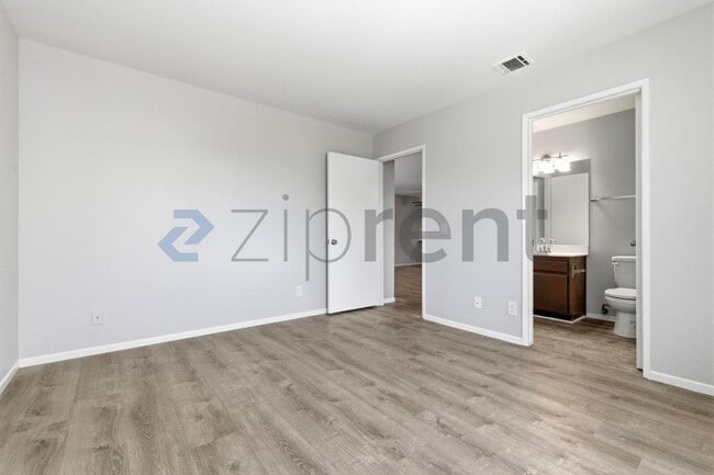 Building Photo - 34901 Marcia Rd