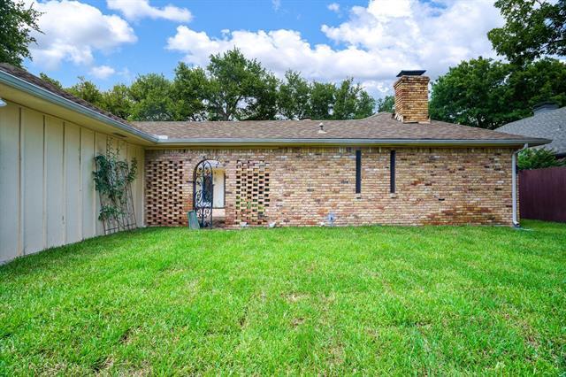 Building Photo - 6926 Robin Willow Dr