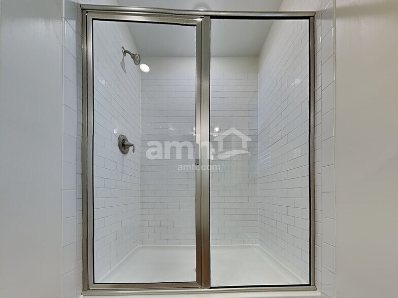 Building Photo - 3204 Brierhill Rd