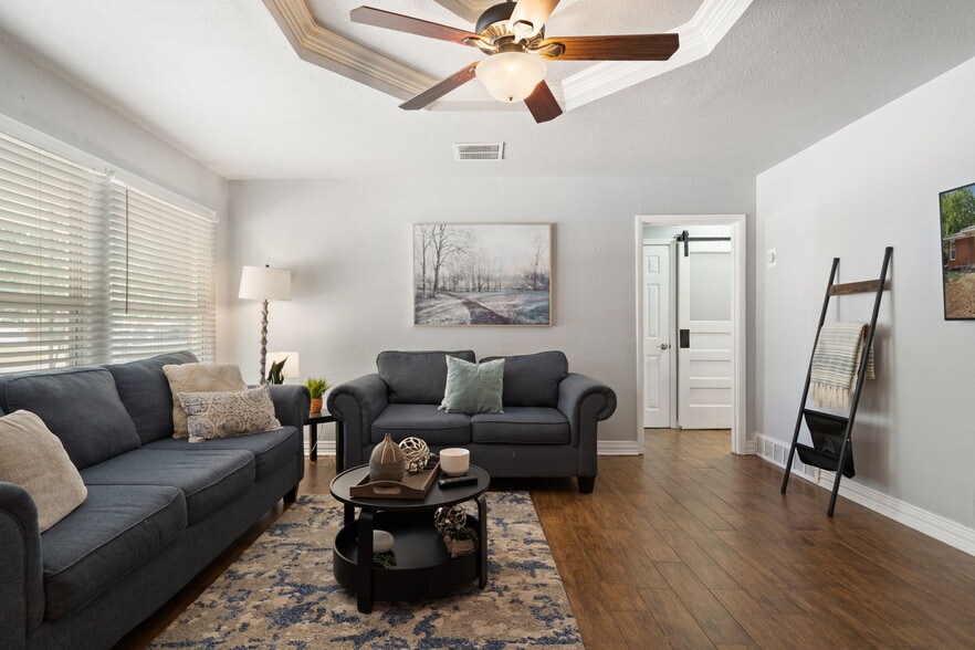 Building Photo - 6418 Onyx Dr N