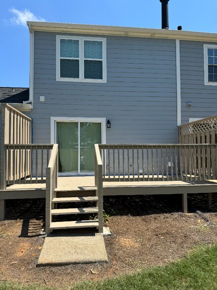 Building Photo - 547 Harbor Lake Ct