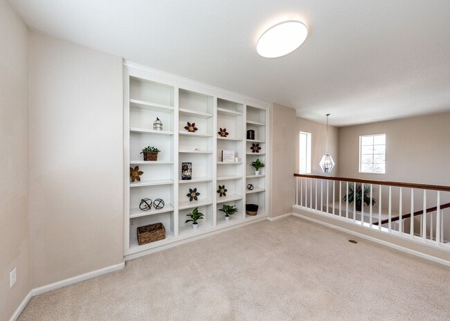 Building Photo - Charming 3 Bed, 2.5 bath in Northgate in D20