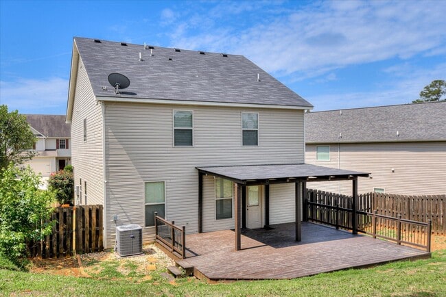 Building Photo - 476 Lory Ln