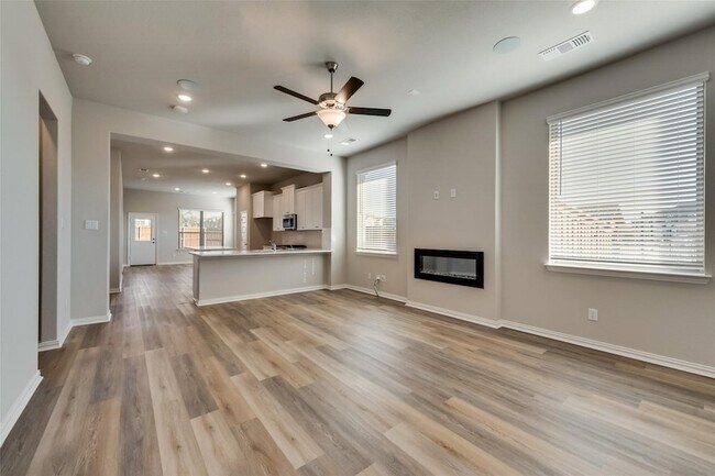 Building Photo - 1127 Mesa St