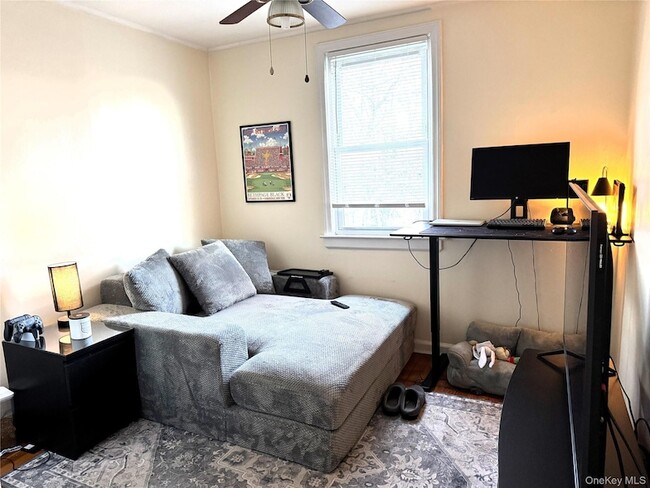 Building Photo - 42 Hamilton Rd