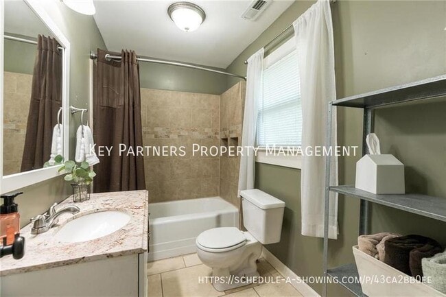 Building Photo - 1309 Linden Rd