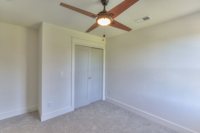 Building Photo - 3600 Quail Dr