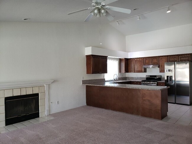 Building Photo - 68412 Descanso Cir