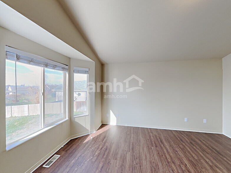 Building Photo - 126 S 1600 W