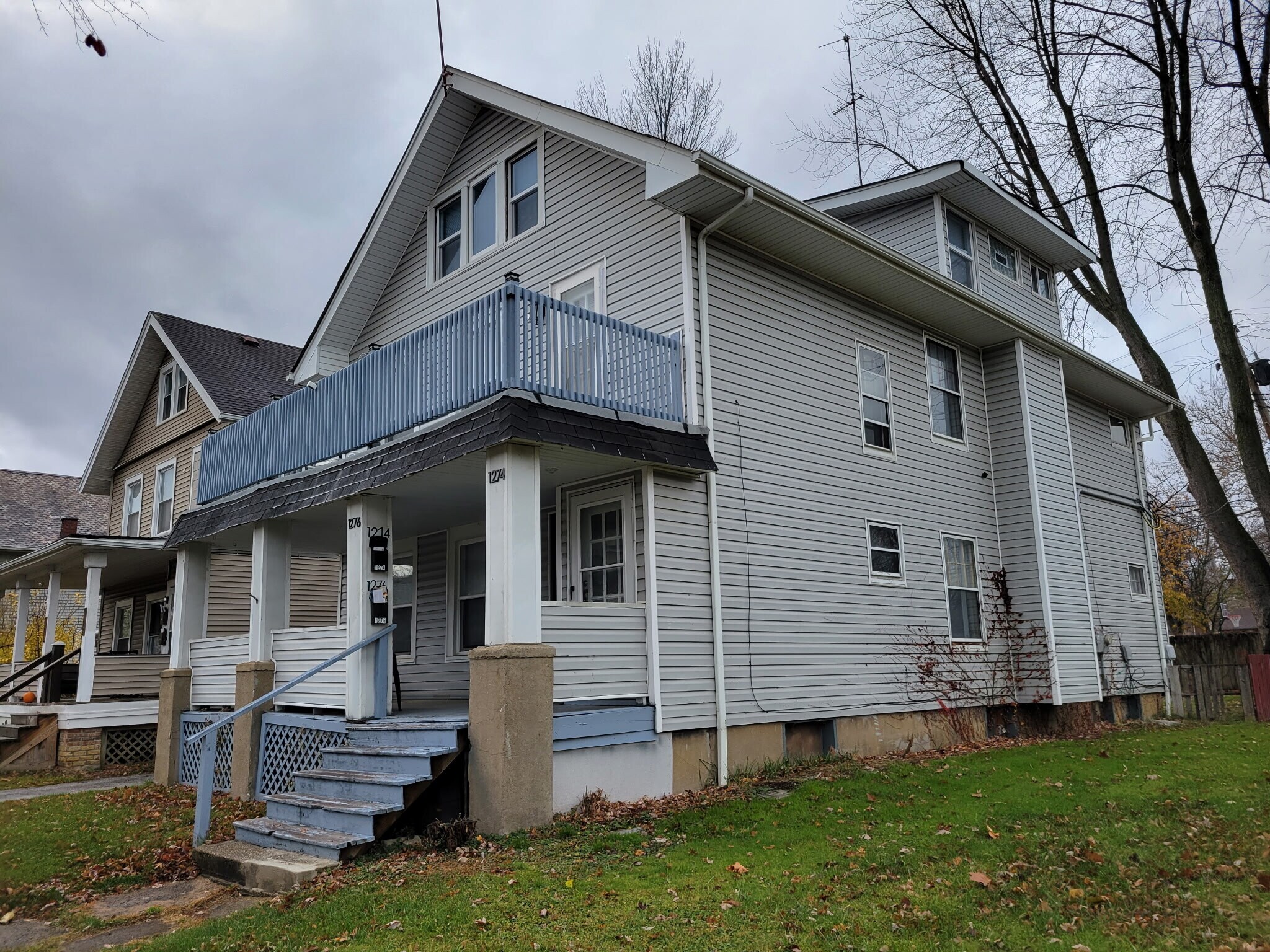 Building Photo - 1276 W 89th St