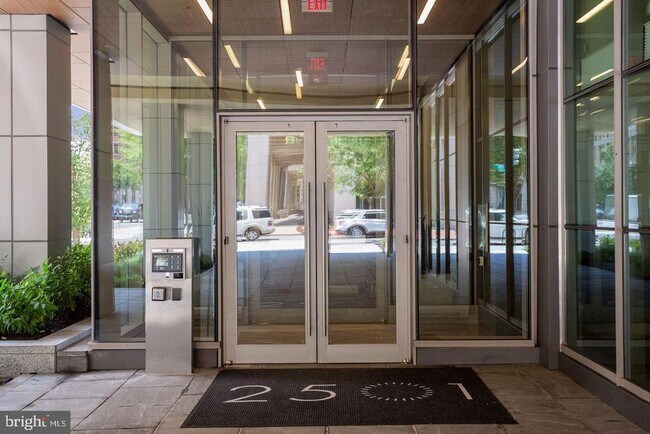 Building Photo - 2501 M St NW