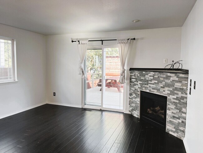 Building Photo - 3-Bedroom Home in vibrant Kenton neighborh...