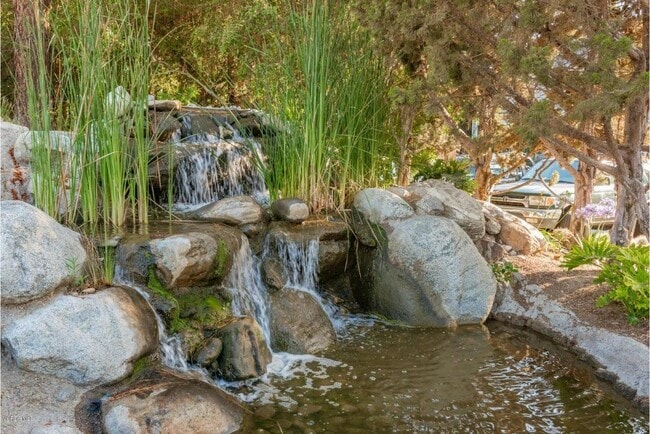 Building Photo - Sycamore Creek Community in Central Camarillo!