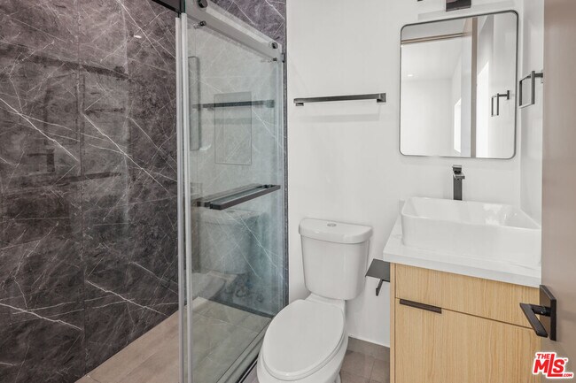 Building Photo - 11012 Hortense St