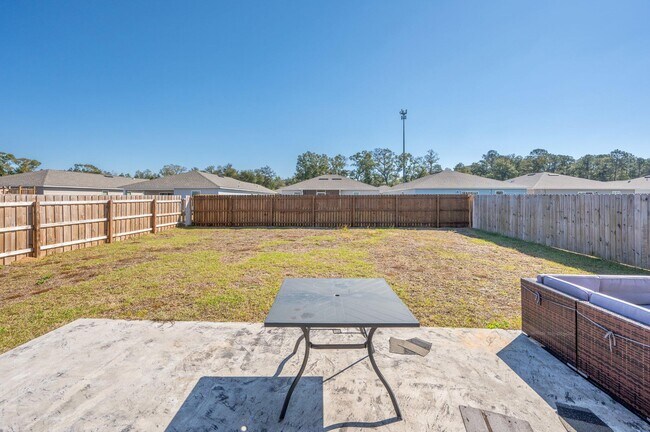 Building Photo - 4378 Jitterbug St