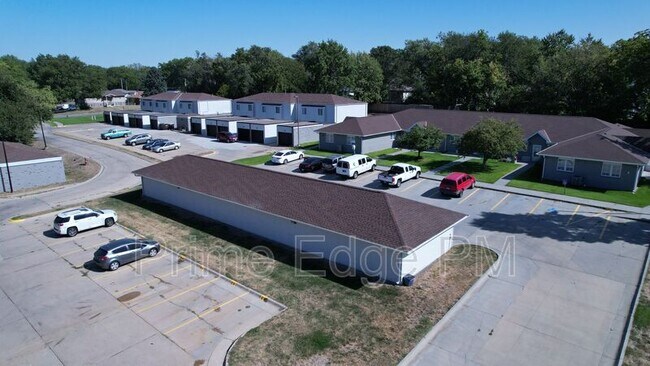 Building Photo - 6241 Holdrege-6