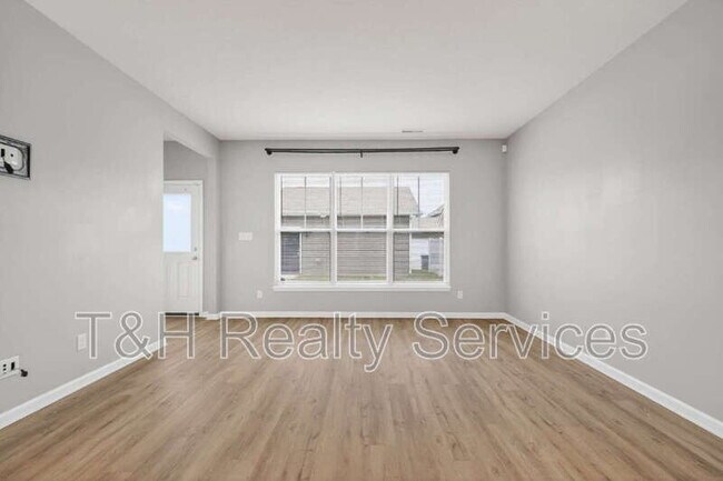 Building Photo - 156 Haugh St