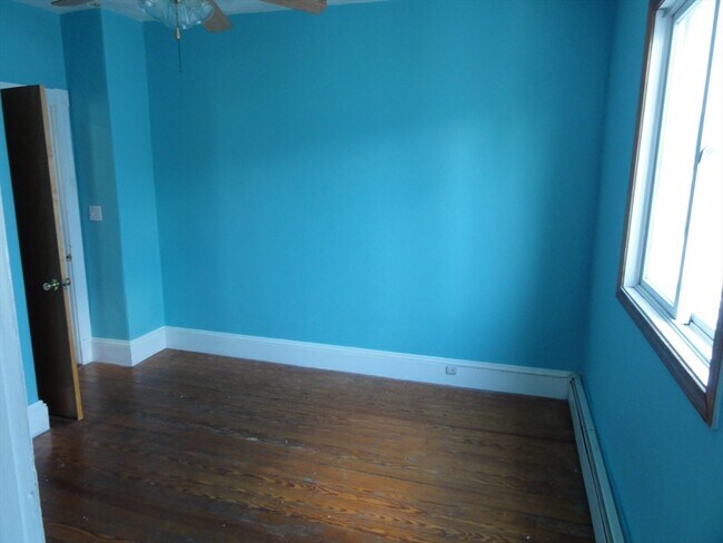 Building Photo - 130 Vernal St