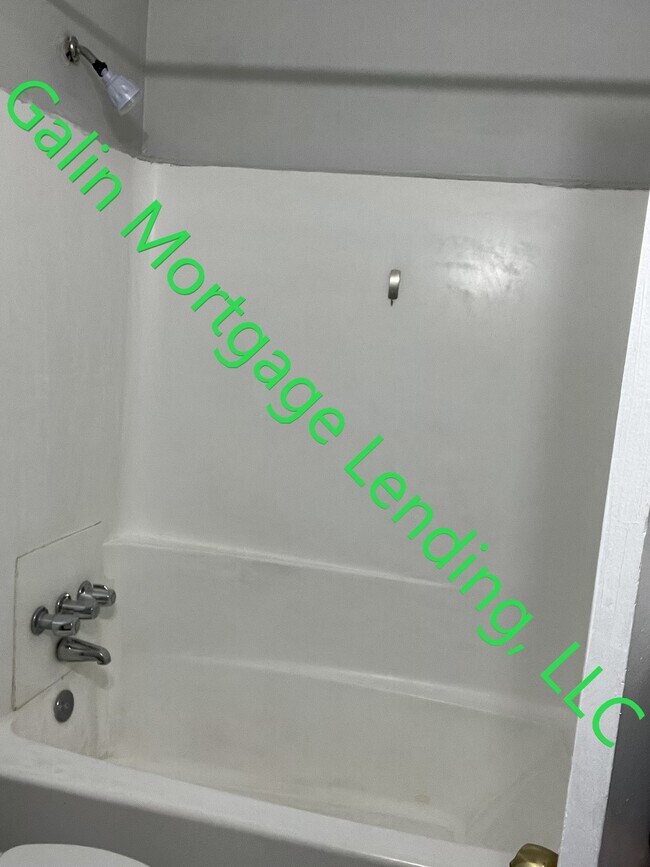 Building Photo - 102 Lucian Cir