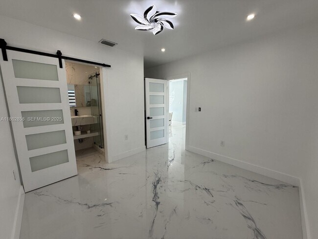 Building Photo - 11805 SW 185th St