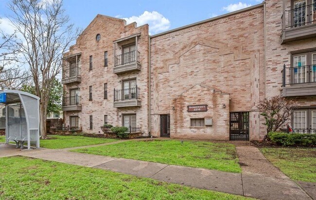 Primary Photo - Somerset Condos #206